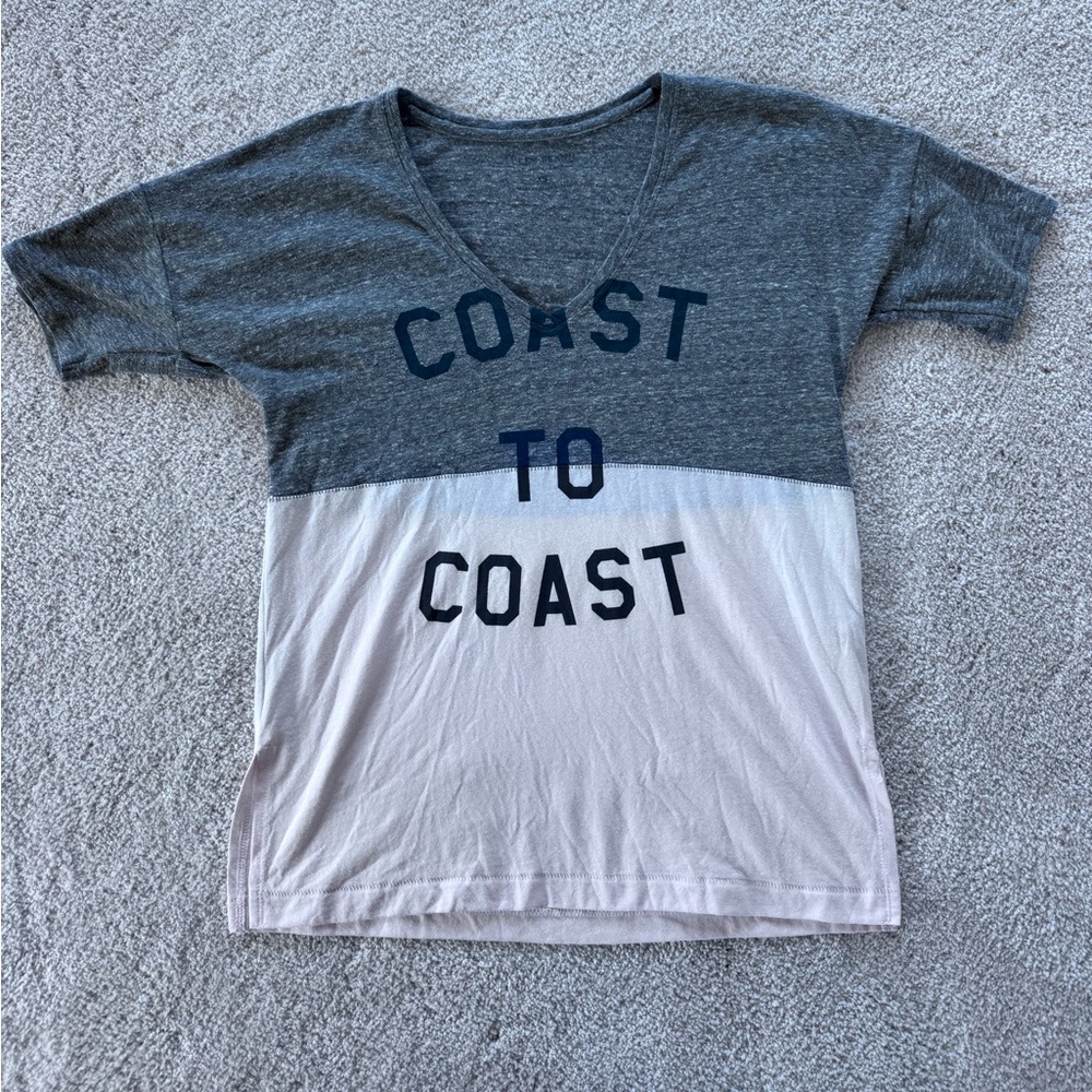 Color Block Graphic 'Coast to Coast' T-Shirt